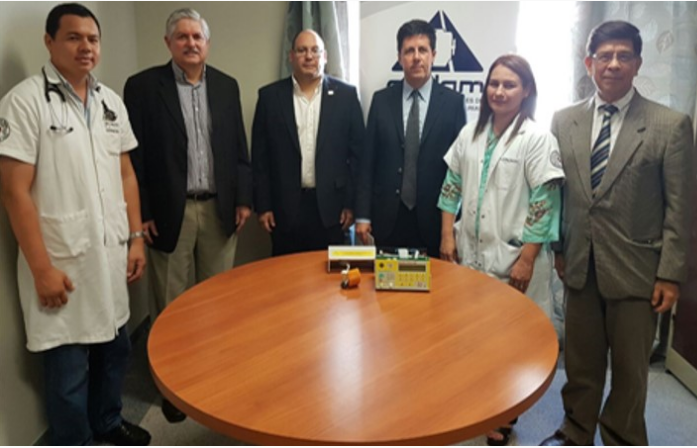 Cadam entregó equipos médicos al Hospital de Clínica